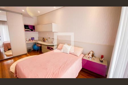 Casa à venda com 560m², 6 quartos e 25 vagasSuíte 3