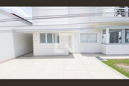 Casa à venda com 560m², 6 quartos e 25 vagasQuintal