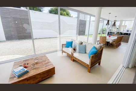 Casa à venda com 560m², 6 quartos e 25 vagasVaranda gourmet