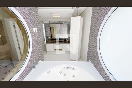 Casa à venda com 560m², 6 quartos e 25 vagasBanheiro da Suíte 1