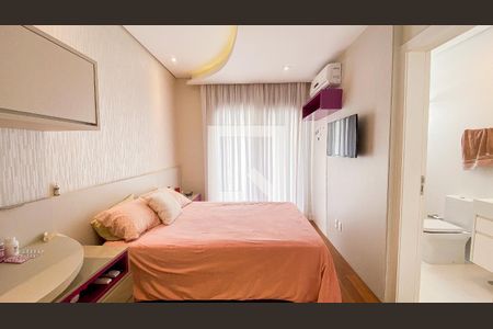 Casa à venda com 560m², 6 quartos e 25 vagasSuíte 3