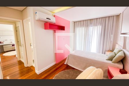 Casa à venda com 560m², 6 quartos e 25 vagasSuite 4