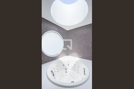 Casa à venda com 560m², 6 quartos e 25 vagasBanheiro da Suíte 1