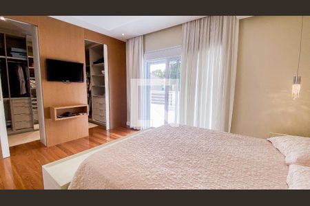 Casa à venda com 560m², 6 quartos e 25 vagasSuíte 1