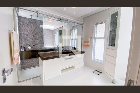 Casa à venda com 560m², 6 quartos e 25 vagasBanheiro da Suíte 1