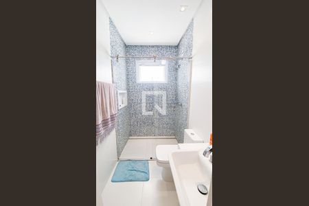 Casa à venda com 560m², 6 quartos e 25 vagasBanheiro da Suíte 2