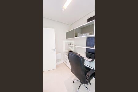 Casa à venda com 560m², 6 quartos e 25 vagasEscritório