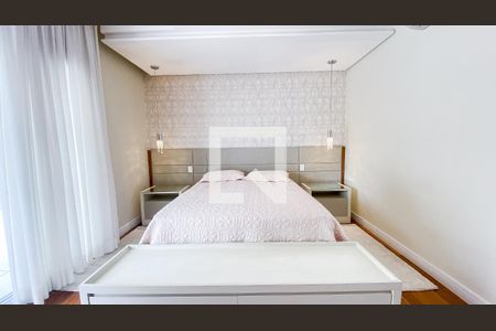 Casa à venda com 560m², 6 quartos e 25 vagasSuíte 1