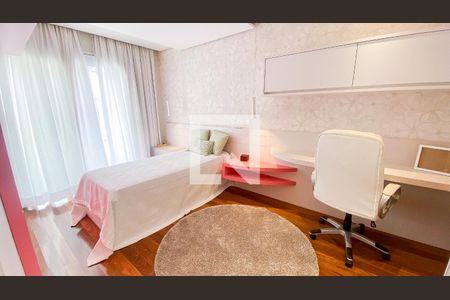 Casa à venda com 560m², 6 quartos e 25 vagasSuite 4