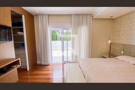 Casa à venda com 560m², 6 quartos e 25 vagasSuíte 1