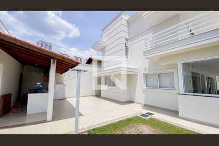 Casa à venda com 560m², 6 quartos e 25 vagasQuintal