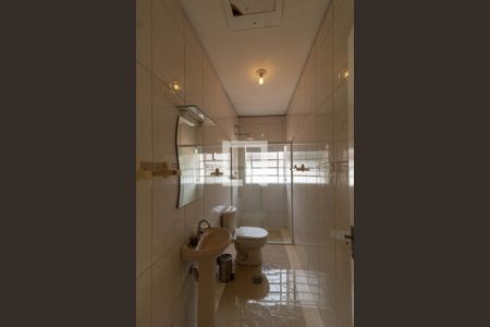 Casa à venda com 312m², 6 quartos e 6 vagasBanheiro 2