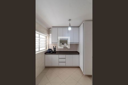 Casa à venda com 312m², 6 quartos e 6 vagasCozinha 1