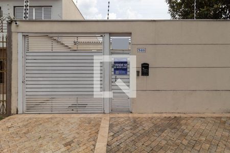 Casa à venda com 312m², 6 quartos e 6 vagasFachada com a Plaquinha Instalada 