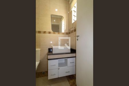 Casa à venda com 312m², 6 quartos e 6 vagasBanheiro 1