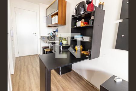 Sala/Cozinha de apartamento para alugar com 1 quarto, 23m² em Quarta Parada, São Paulo