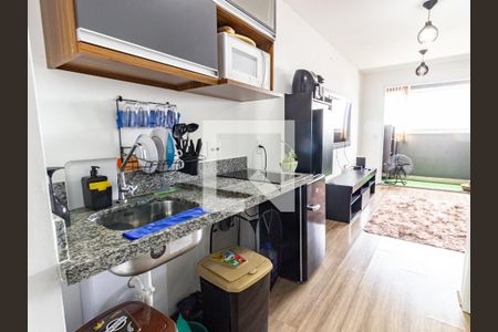 Sala/Cozinha de apartamento para alugar com 1 quarto, 23m² em Quarta Parada, São Paulo