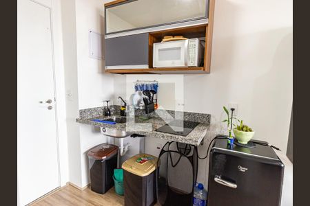Sala/Cozinha de apartamento para alugar com 1 quarto, 23m² em Quarta Parada, São Paulo