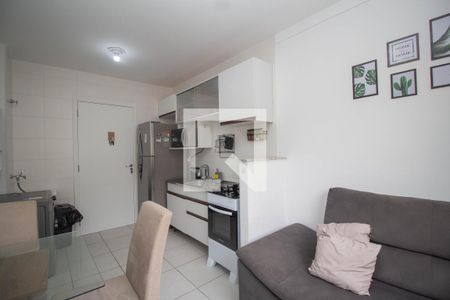 Sala/Cozinha de apartamento à venda com 2 quartos, 33m² em Piqueri, São Paulo
