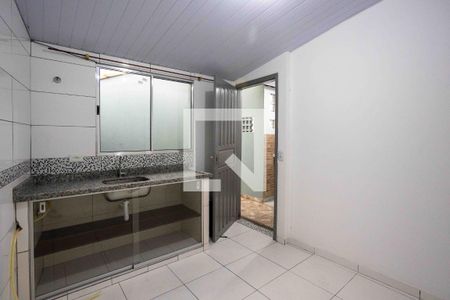 Cozinha de apartamento para alugar com 1 quarto, 28m² em Taboão, Diadema
