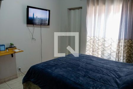 Casa à venda com 220m², 5 quartos e 4 vagas Casa à venda com 220m², 5 quartos e 4 vagasQuarto 2