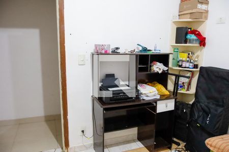 Casa à venda com 220m², 5 quartos e 4 vagas Casa à venda com 220m², 5 quartos e 4 vagasQuarto 1