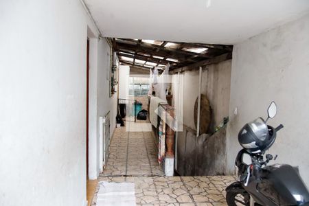 Casa à venda com 220m², 5 quartos e 4 vagas Casa à venda com 220m², 5 quartos e 4 vagasGaragem