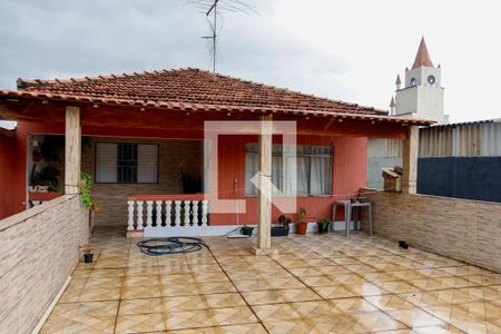 Casa à venda com 220m², 5 quartos e 4 vagas Casa à venda com 220m², 5 quartos e 4 vagasSacada