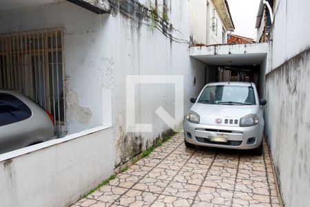 Casa à venda com 220m², 5 quartos e 4 vagas Casa à venda com 220m², 5 quartos e 4 vagasGaragem