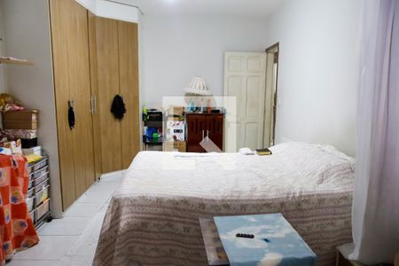 Casa à venda com 220m², 5 quartos e 4 vagas Casa à venda com 220m², 5 quartos e 4 vagasQuarto 3