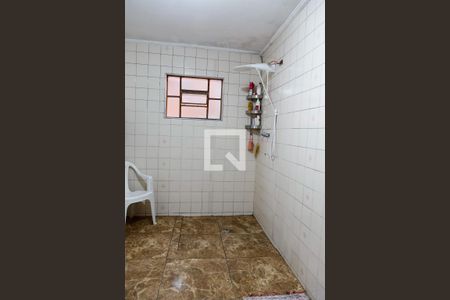 Casa à venda com 220m², 5 quartos e 4 vagas Casa à venda com 220m², 5 quartos e 4 vagasBanheiro 2