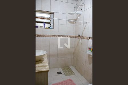 Casa à venda com 220m², 5 quartos e 4 vagas Casa à venda com 220m², 5 quartos e 4 vagasBanheiro