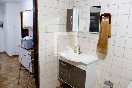 Casa à venda com 220m², 5 quartos e 4 vagas Casa à venda com 220m², 5 quartos e 4 vagasBanheiro 2