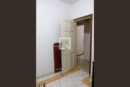 Casa à venda com 220m², 5 quartos e 4 vagas Casa à venda com 220m², 5 quartos e 4 vagasQuarto 1