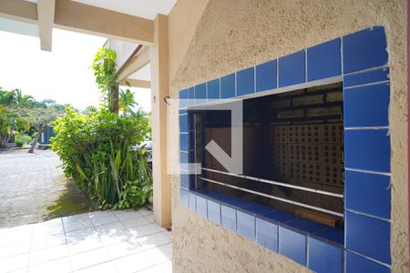 Sala - Churrasqueira  de casa de condomínio para alugar com 2 quartos, 80m² em Barra da Lagoa, Florianópolis
