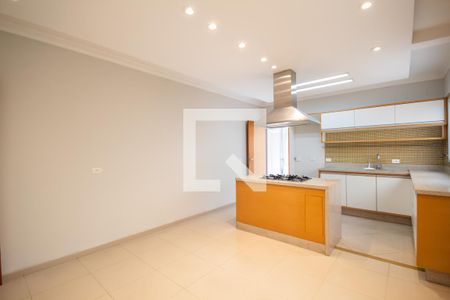 Casa à venda com 232m², 4 quartos e 4 vagasCopa e Cozinha