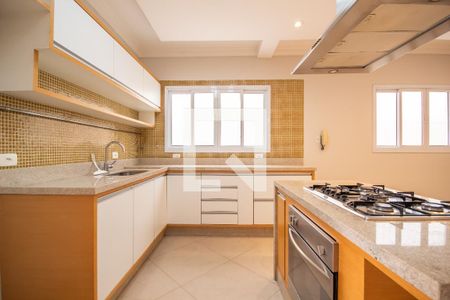 Casa à venda com 232m², 4 quartos e 4 vagasCopa e Cozinha
