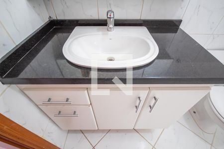 Casa à venda com 232m², 4 quartos e 4 vagasBanheiro da Suíte 1