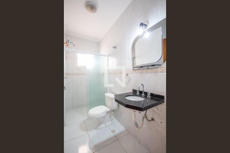 Casa à venda com 232m², 4 quartos e 4 vagasBanheiro da Suíte 2