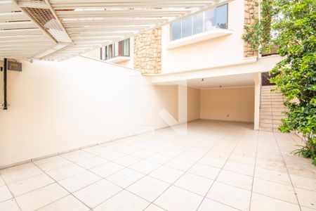 Casa à venda com 232m², 4 quartos e 4 vagasGaragem
