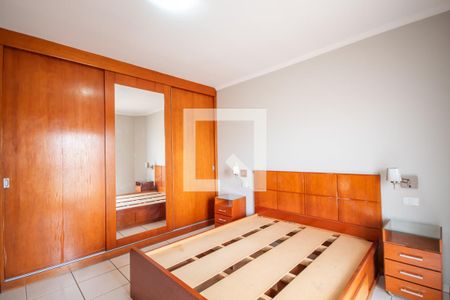 Suíte 1 de casa para alugar com 4 quartos, 232m² em Vila Osasco, Osasco