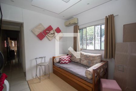 Sala 2 de casa à venda com 2 quartos, 160m² em Moinho Velho, São Paulo