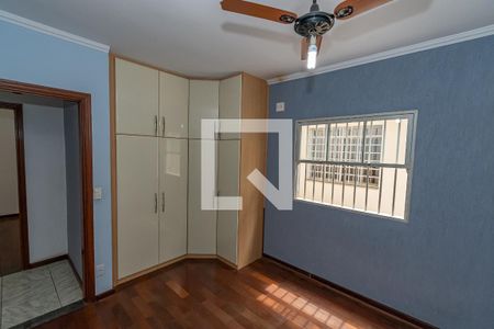 Casa à venda com 190m², 4 quartos e 3 vagasSuite 