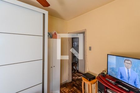 Quarto 1 de apartamento para alugar com 2 quartos, 60m² em Santo Antônio, Porto Alegre