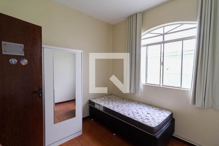 Casa à venda com 207m², 7 quartos e 4 vagasQuarto 2