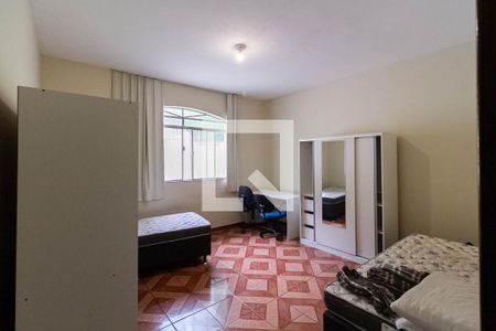 Sala 2 de casa à venda com 7 quartos, 207m² em Ouro Preto, Belo Horizonte