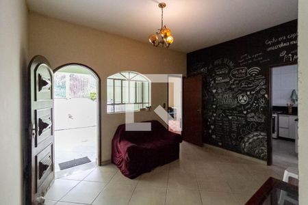 Sala 1 de casa para alugar com 7 quartos, 207m² em Ouro Preto, Belo Horizonte