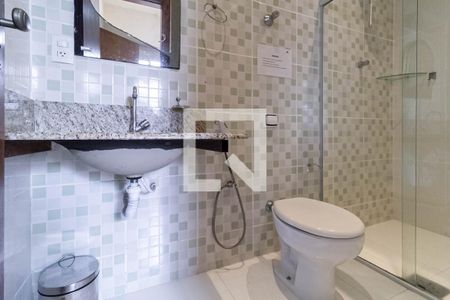 Casa à venda com 207m², 7 quartos e 4 vagasBanheiro da suíte 2