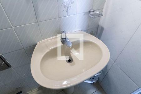 Casa à venda com 207m², 7 quartos e 4 vagasBanheiro social 2