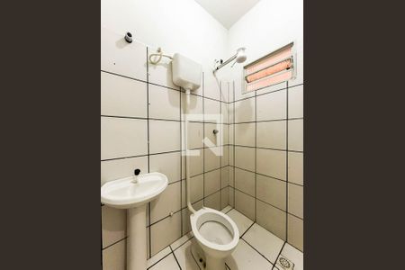 Banheiro de kitnet/studio para alugar com 1 quarto, 20m² em Taguatinga Norte, Brasília